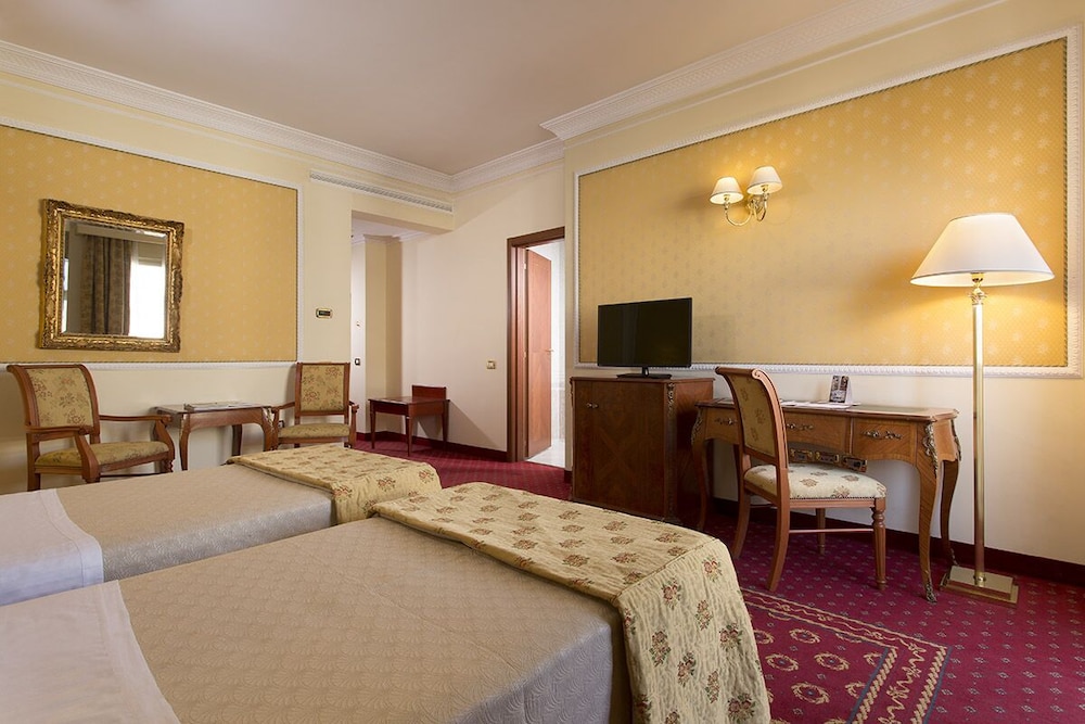 Grand Hotel Vanvitelli 28/42