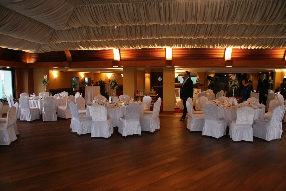 Buyukhanli Park Hotel And Residence 45/50
