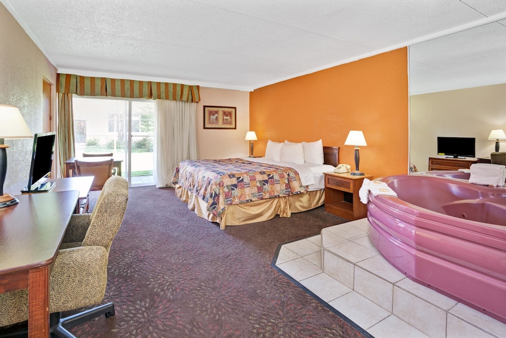 Days Inn By Wyndham Ann Arbor 21/36