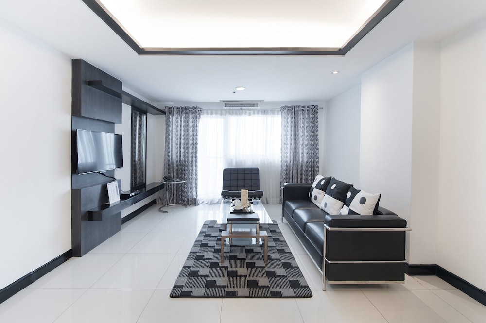 Y2 Residence Hotel 43/68