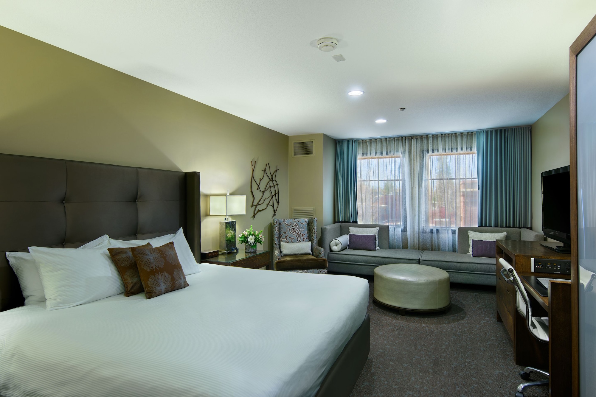 BOUTIQUE, KING BED
