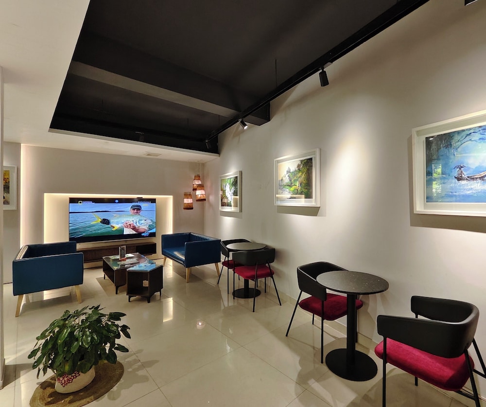Hotel Nandini 50/70