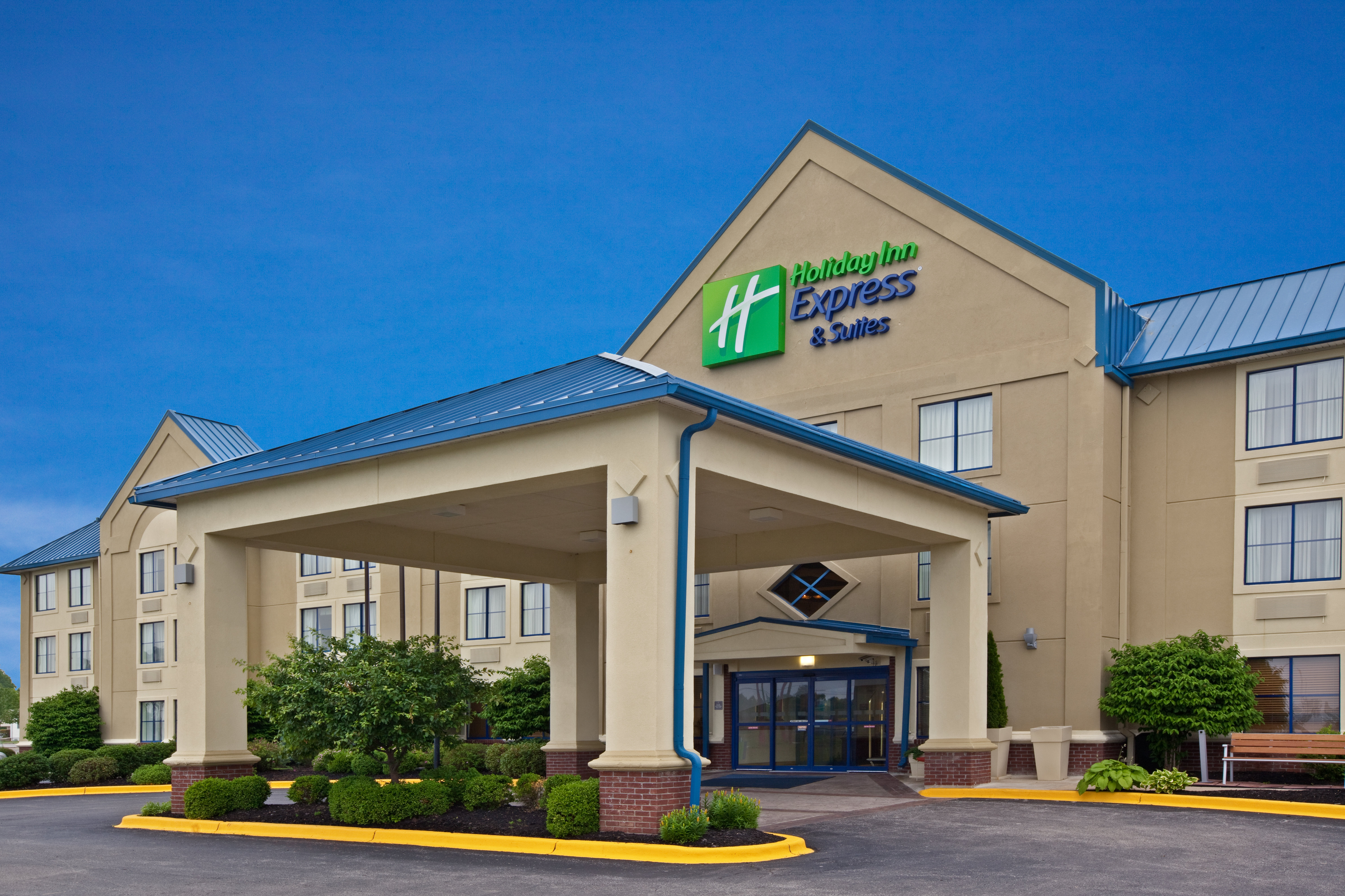 Holiday Inn Express Hotel Suites Scottsburg 57/57