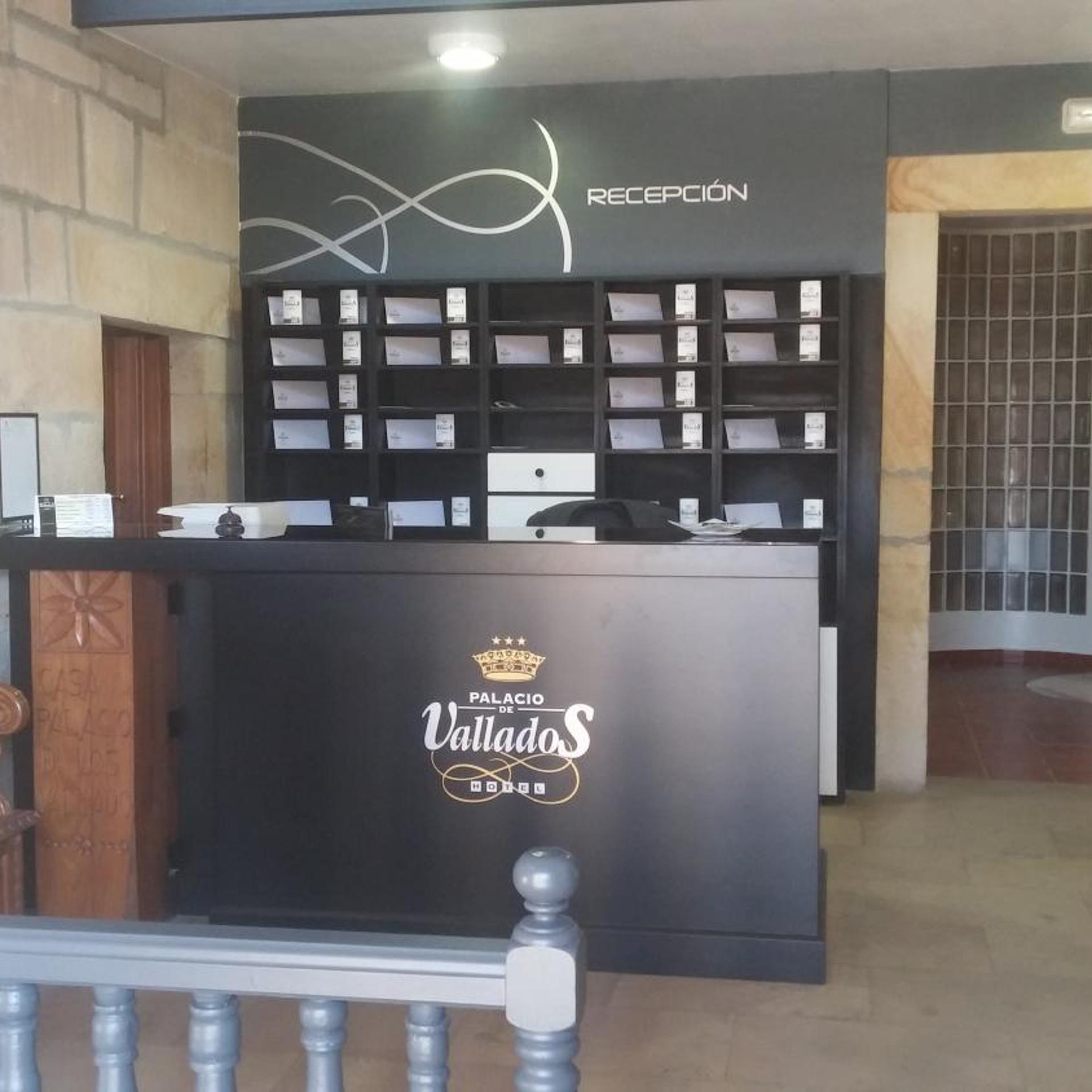 Palacio De Los Vallados 6/54