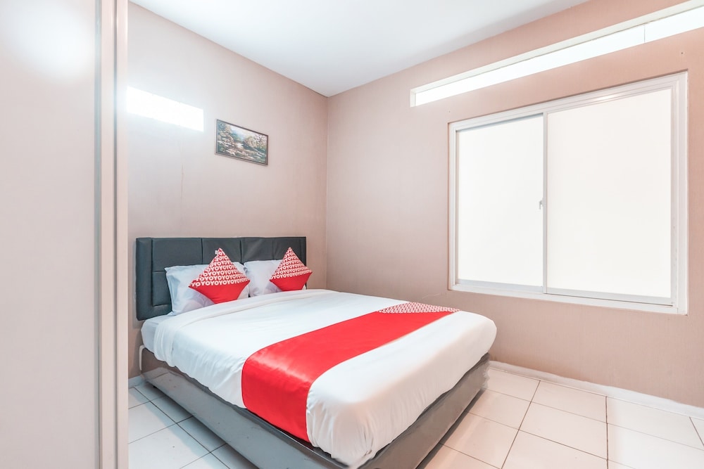 OYO 1868 J&b Room Pramuka 8/22