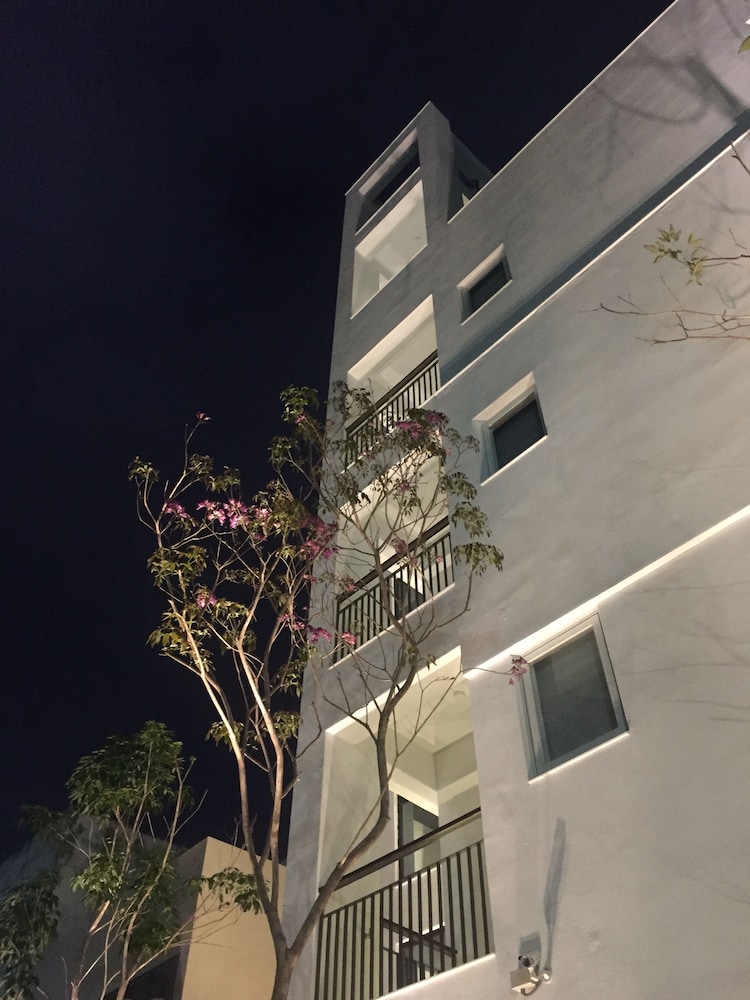Tiin Tinn Rivershore B and B 43/50