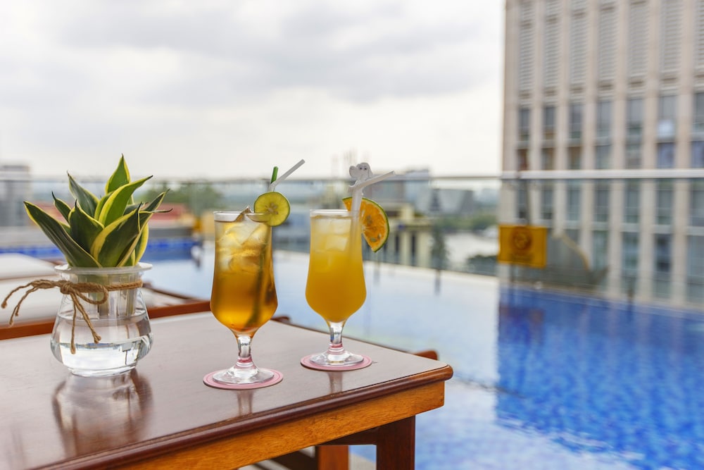 Huong Sen Annex Hotel 58/68