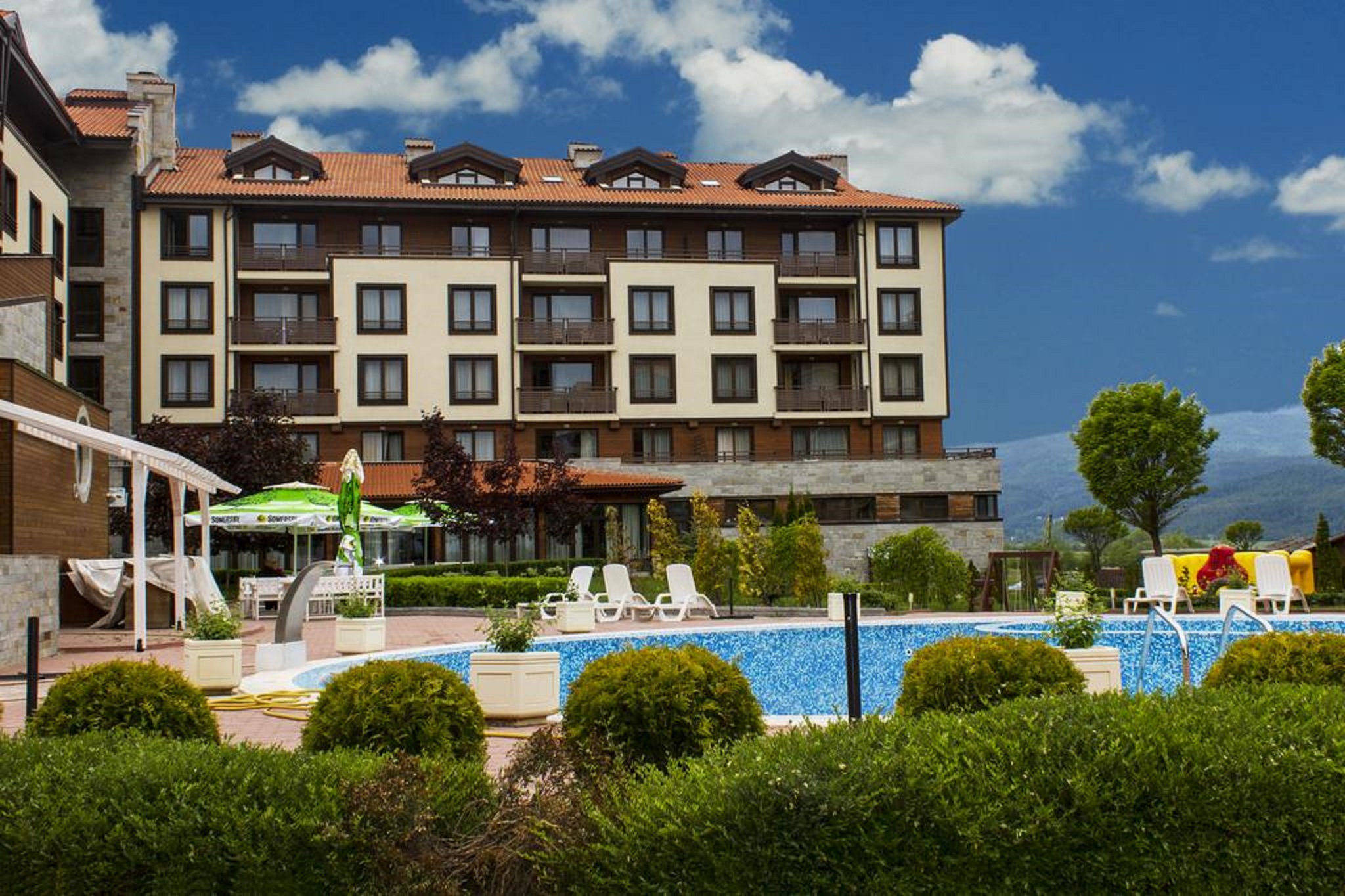 MURITE CLUB HOTEL(FORMERLY White Fir Valley Resort) 5/60