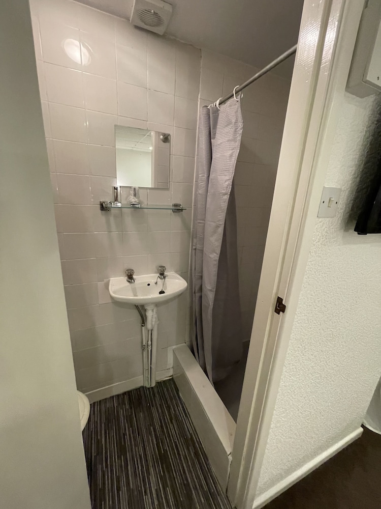 The Wilton Hotel 50/50