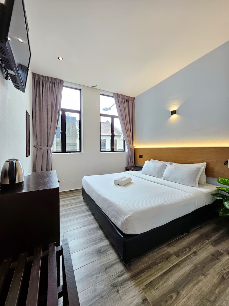 Georgetown Inn by Sky Hive 27/50