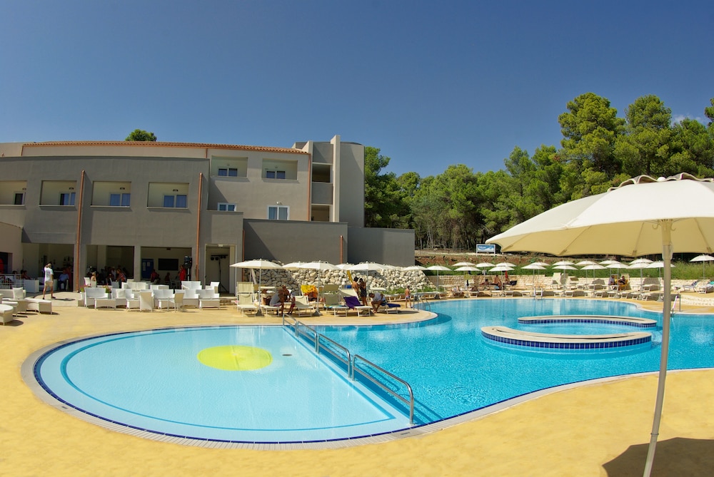 Futura Club Spiagge Bianche 33/33