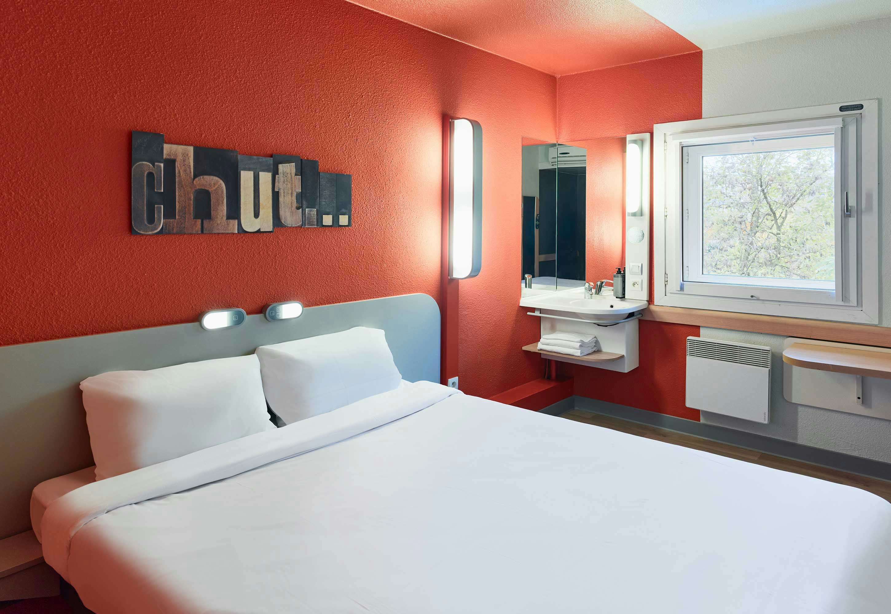 B&B Hotel Viry-Chatillon 8/23