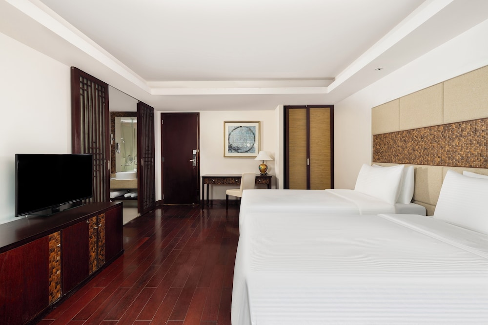 SUPERIOR, TWIN BEDS, GARDEN VIEW