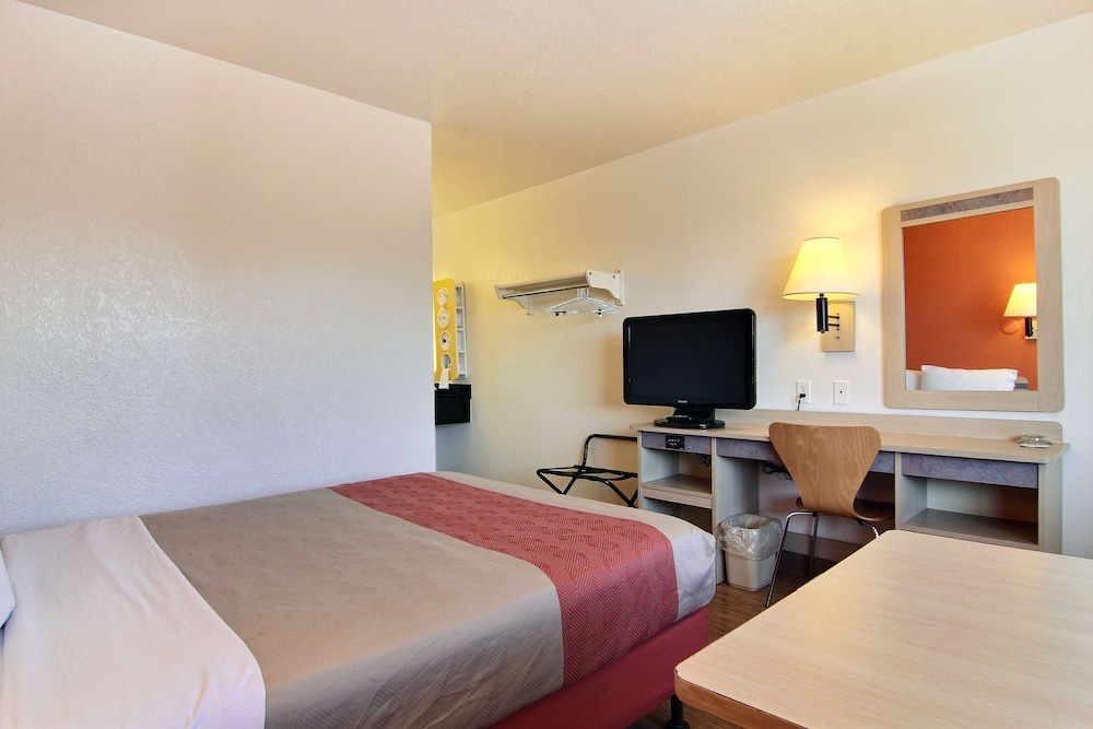 Motel6 San Angelo, TX 33/54