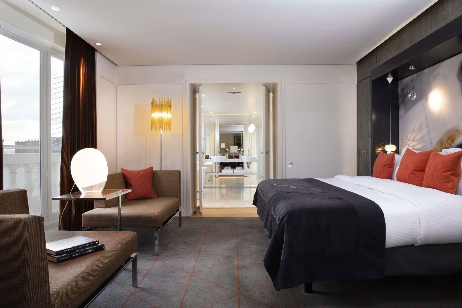 Eiffel, Suite, Queen Bed, Sofa