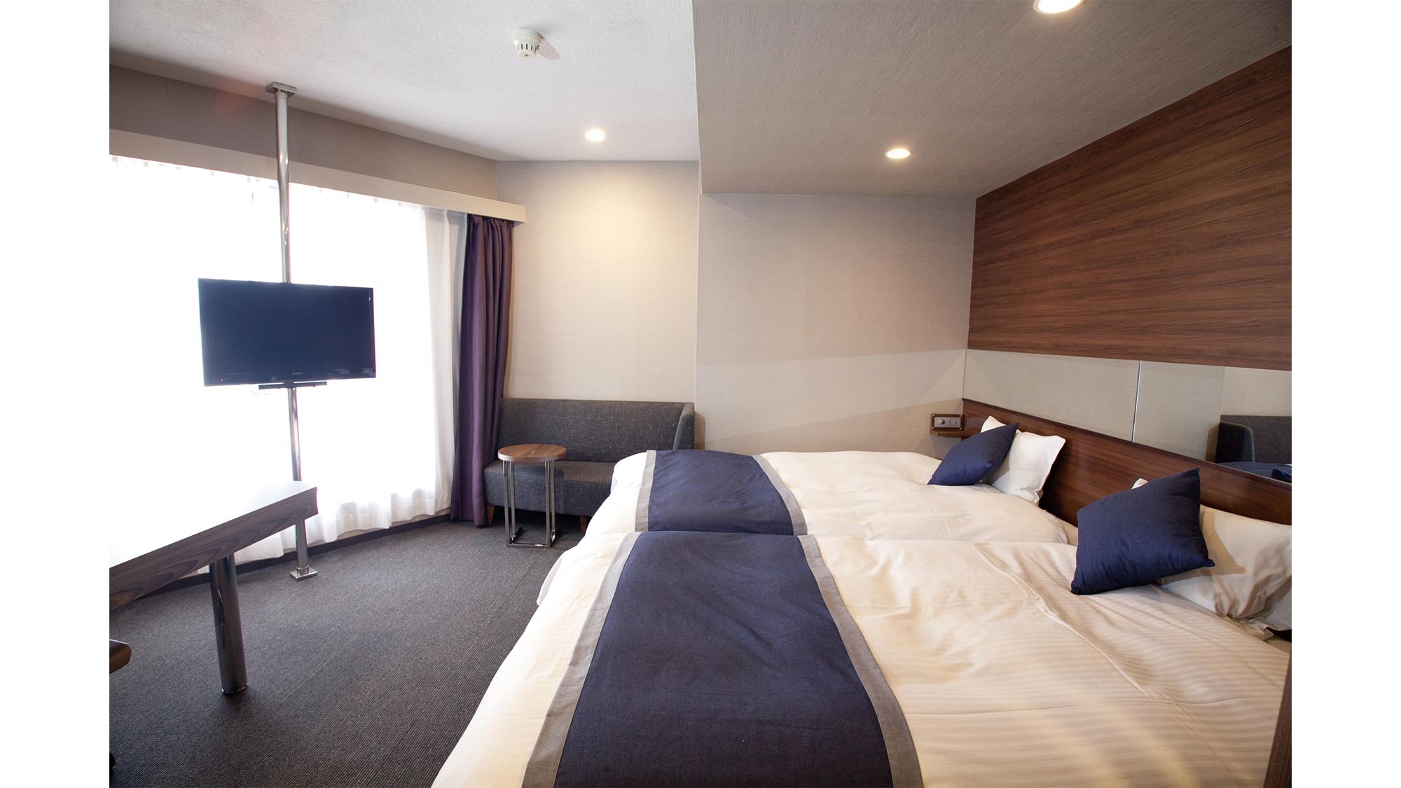 Hollywood, Single Bed