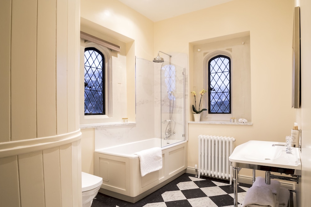 Eastwell Manor Hotel 35/50