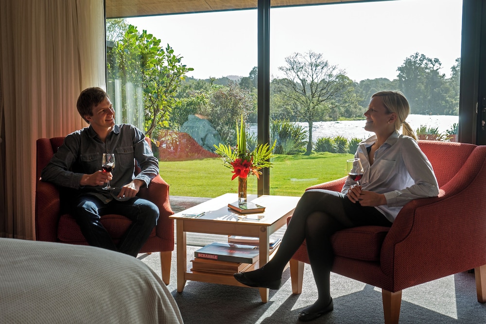 Lake Moeraki Wilderness Lodge 23/39