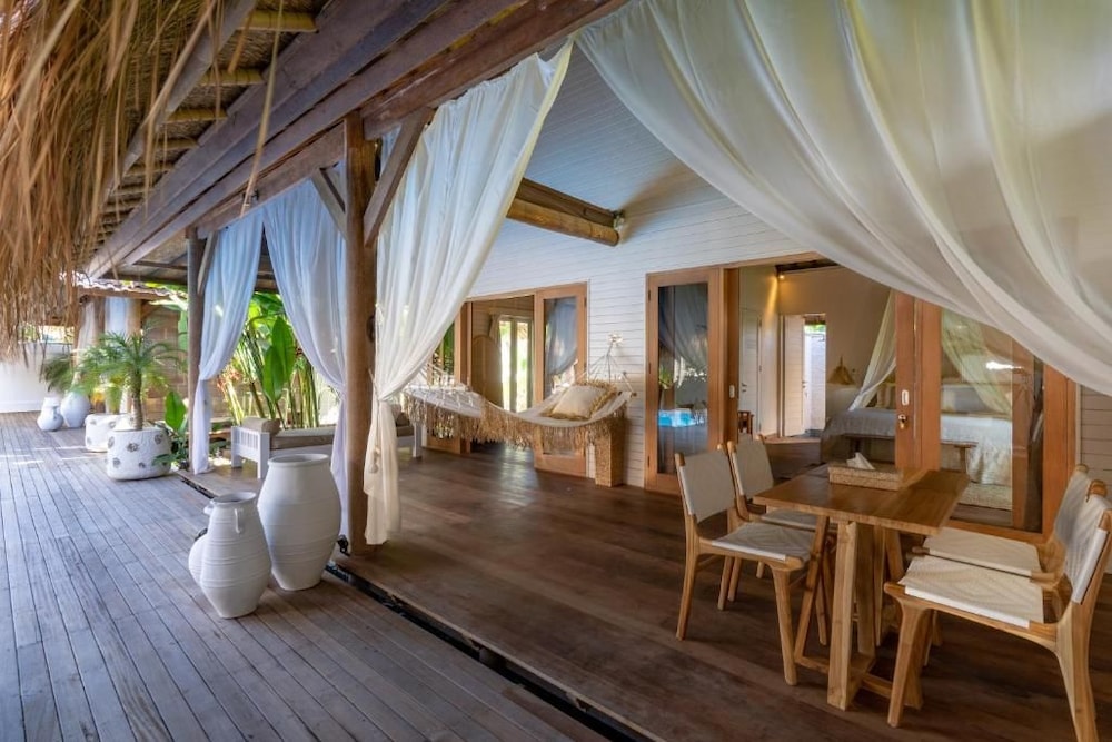 Castaway Resort 26/48