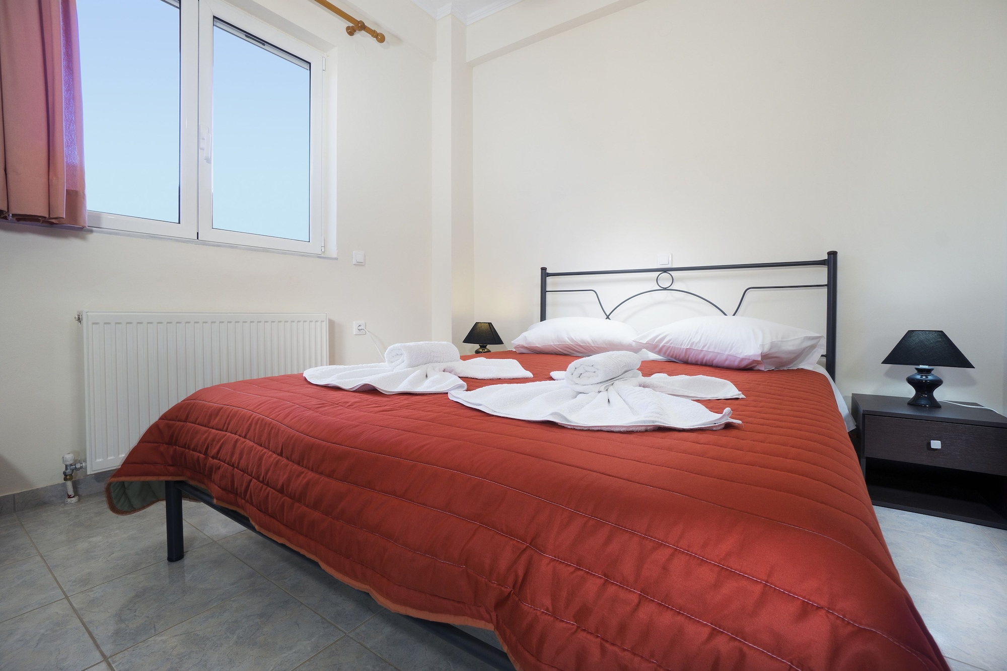 1 BEDROOM, APARTMENT