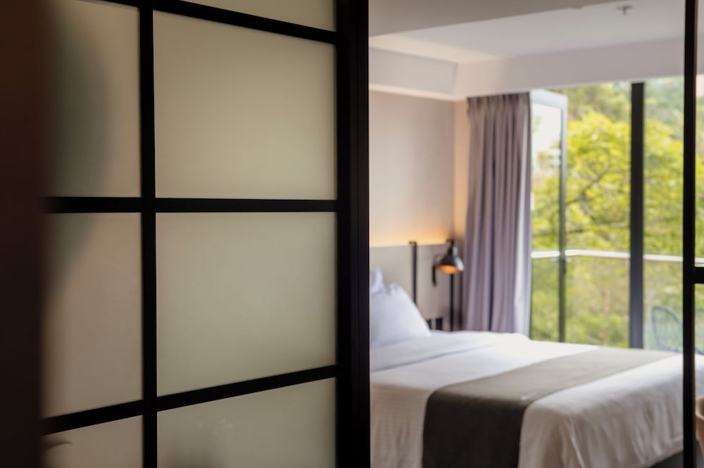 LETTERA HOTEL 23/50