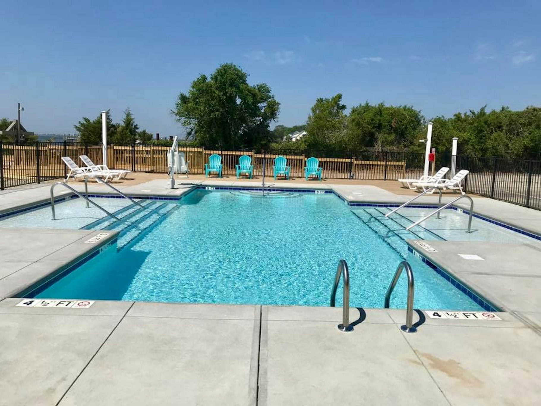 River Hotel of Southport 32/62