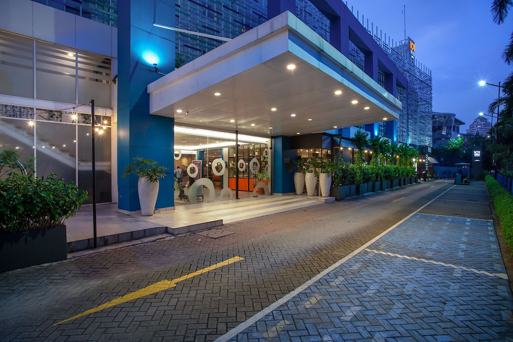 1o1 Urban Jakarta Kelapa Gading the Bnb 70/72