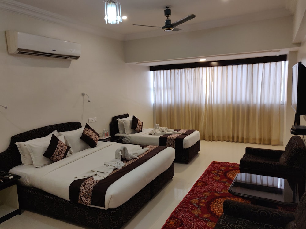 Chandra Inn 19/50