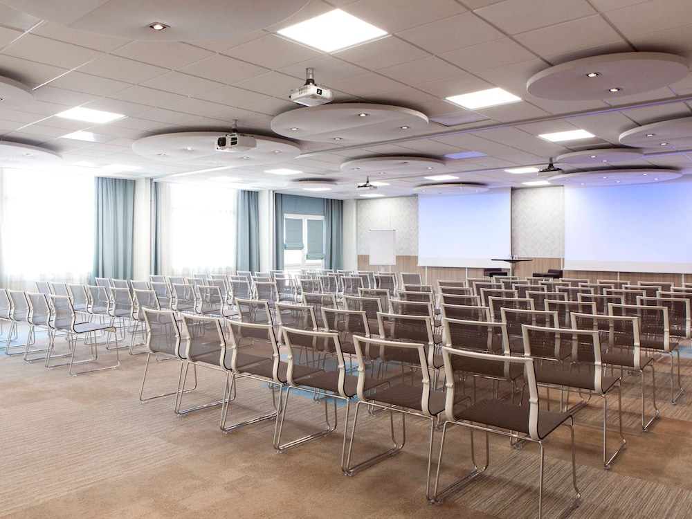 NOVOTEL MASSY PALAISEAU 70/80