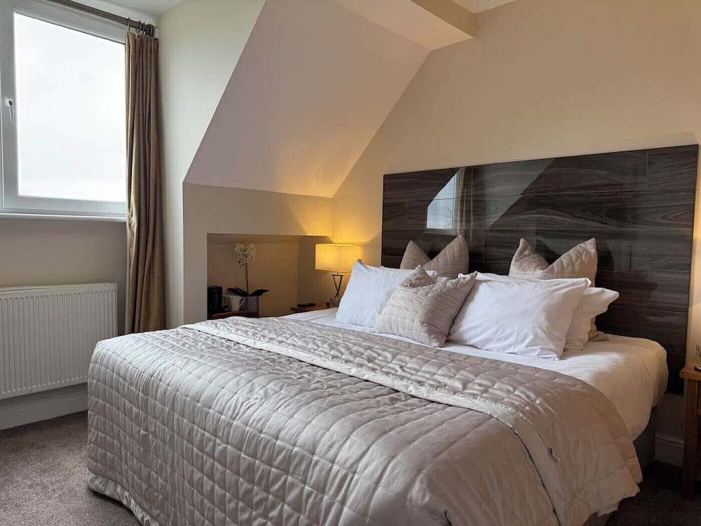 Snug, Double Bed