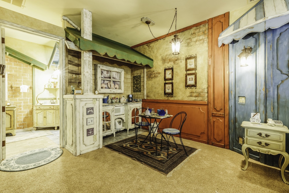 Adobe Grand Villas 36/73