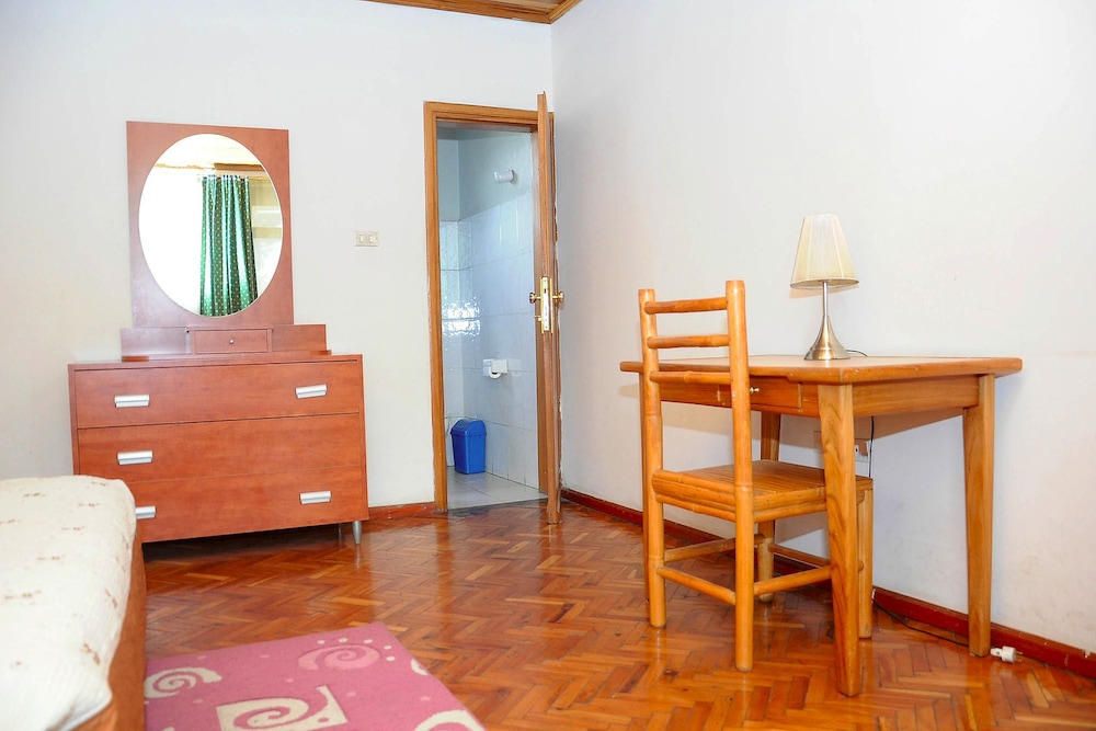 Yeka Guest House 13/36