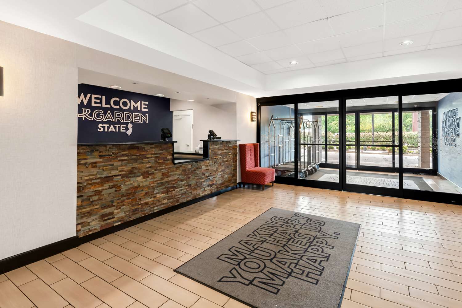 Hampton Inn Pennsville 5/48