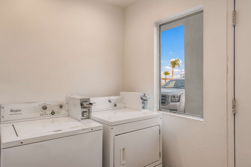 Motel6 Westley Ca 39/40