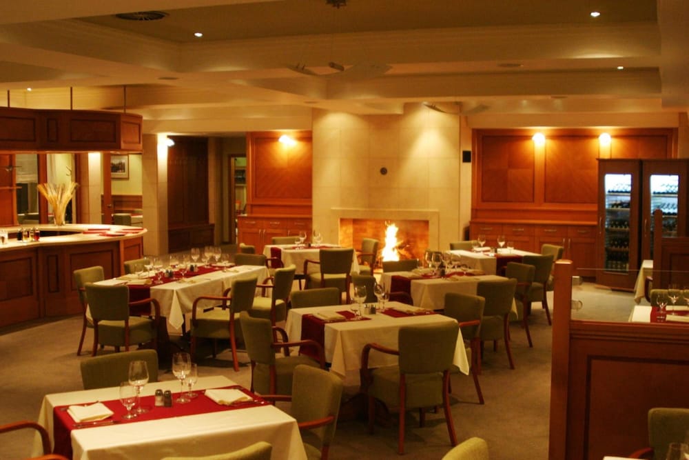 Dolce Villa Hotel 33/57