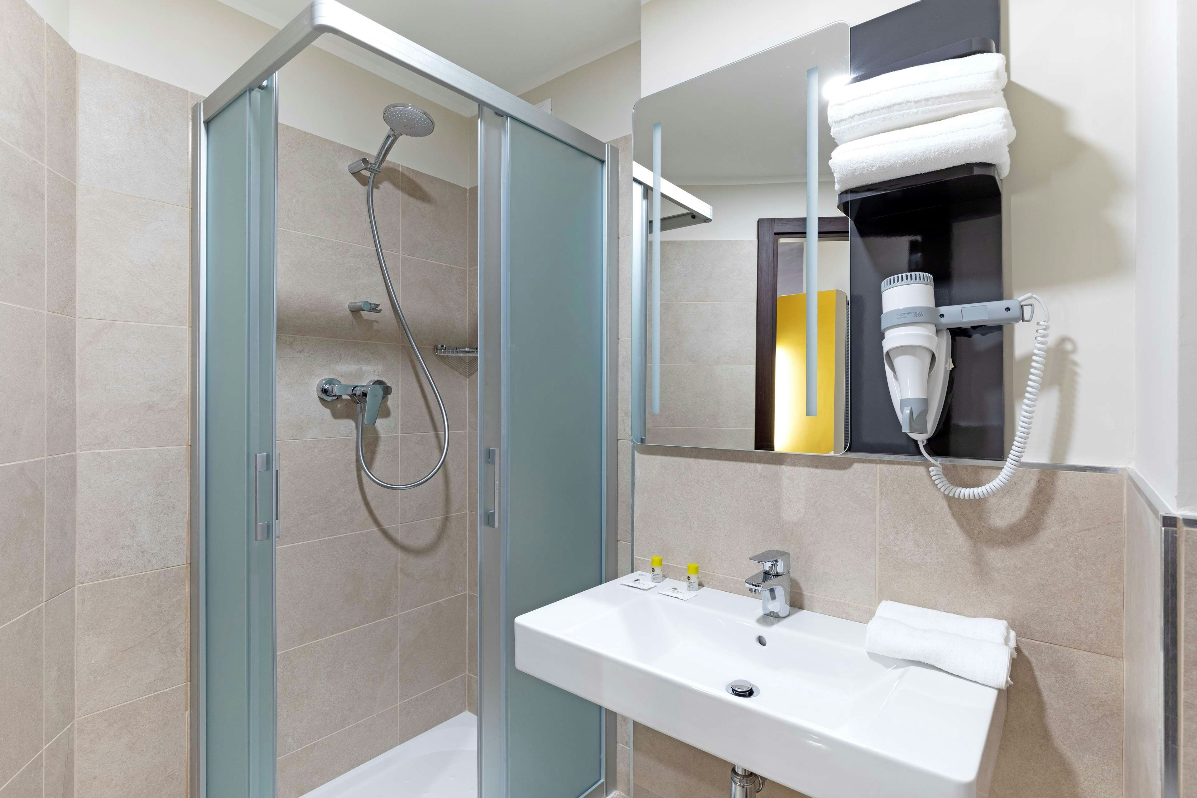 B&B Hotel Roma Fiumicino Aeroporto Fiera 1 48/50