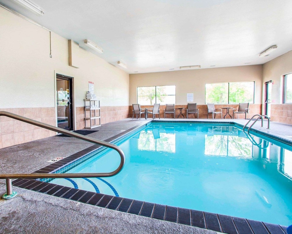 Quality Inn & Suites Ankeny-Des Moines 1/43