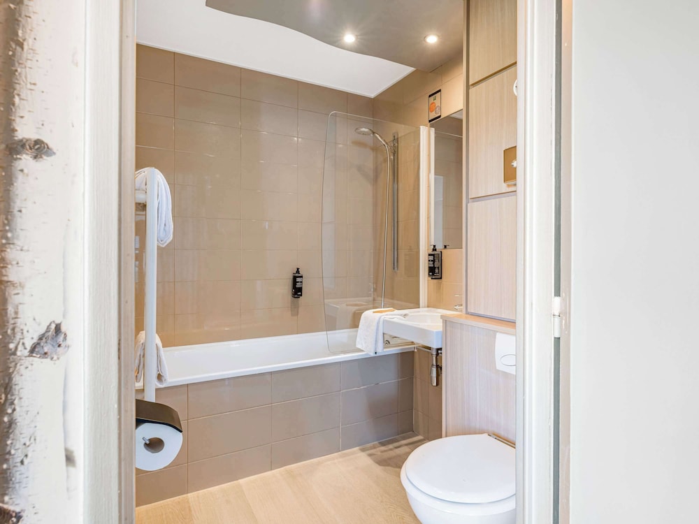 Ibis Styles Annecy Gare Centre 57/58