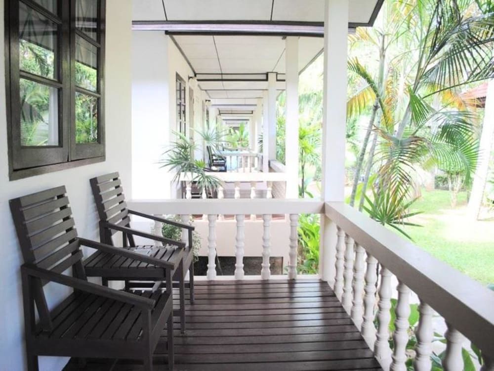 Thong Takian Resort 12/21
