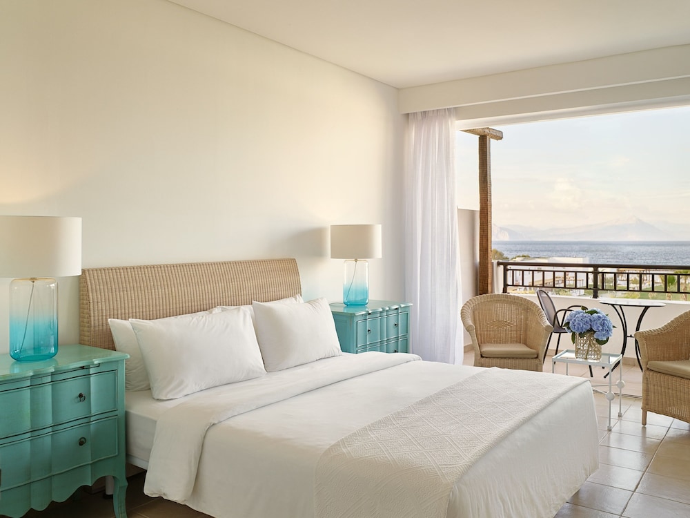 Family, King and Twin Beds, Lateral Side Sea View