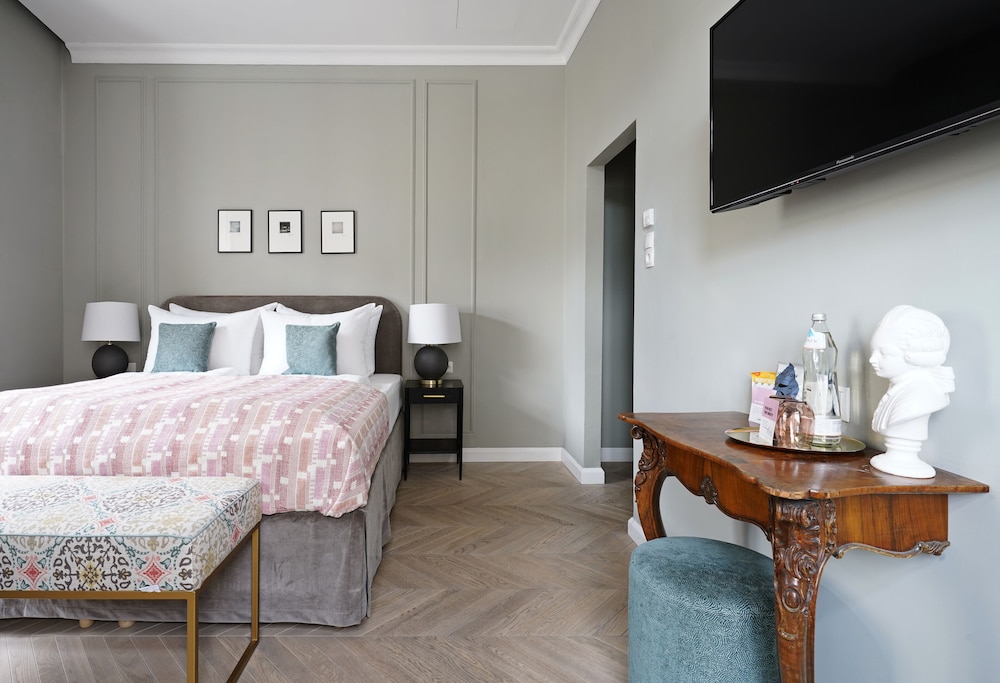 HOTEL MOZART 21/70