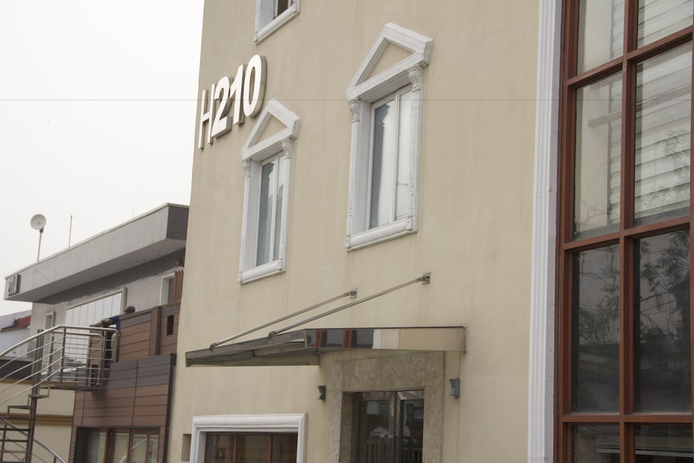 H210 2/33
