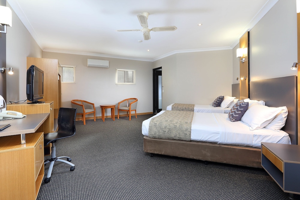 Brisbane International Virginia 16/49