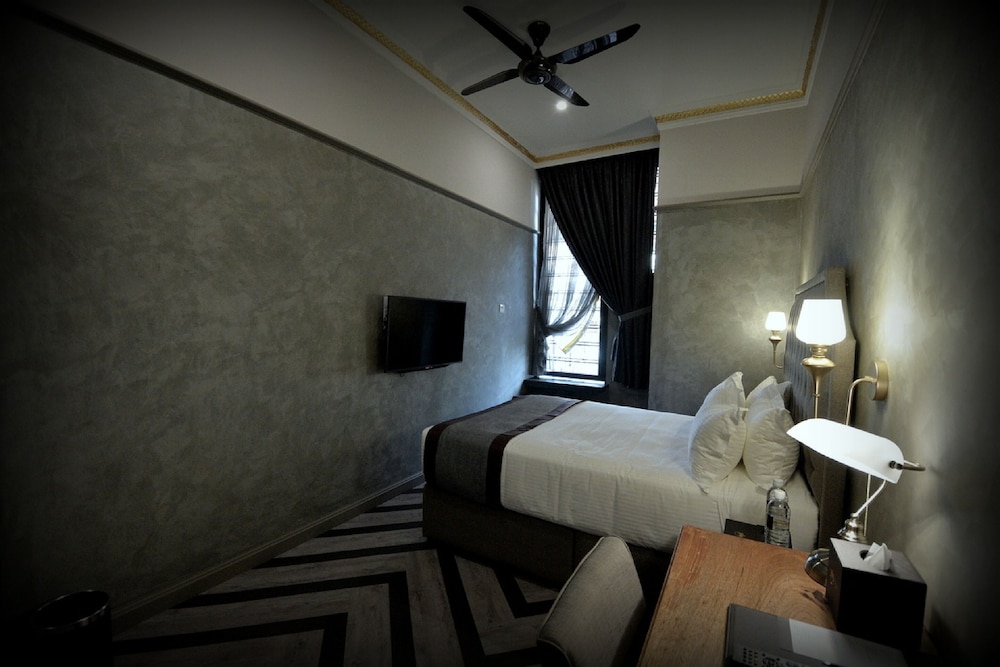 1969 Business Suites @ Ipoh Garden 25/50