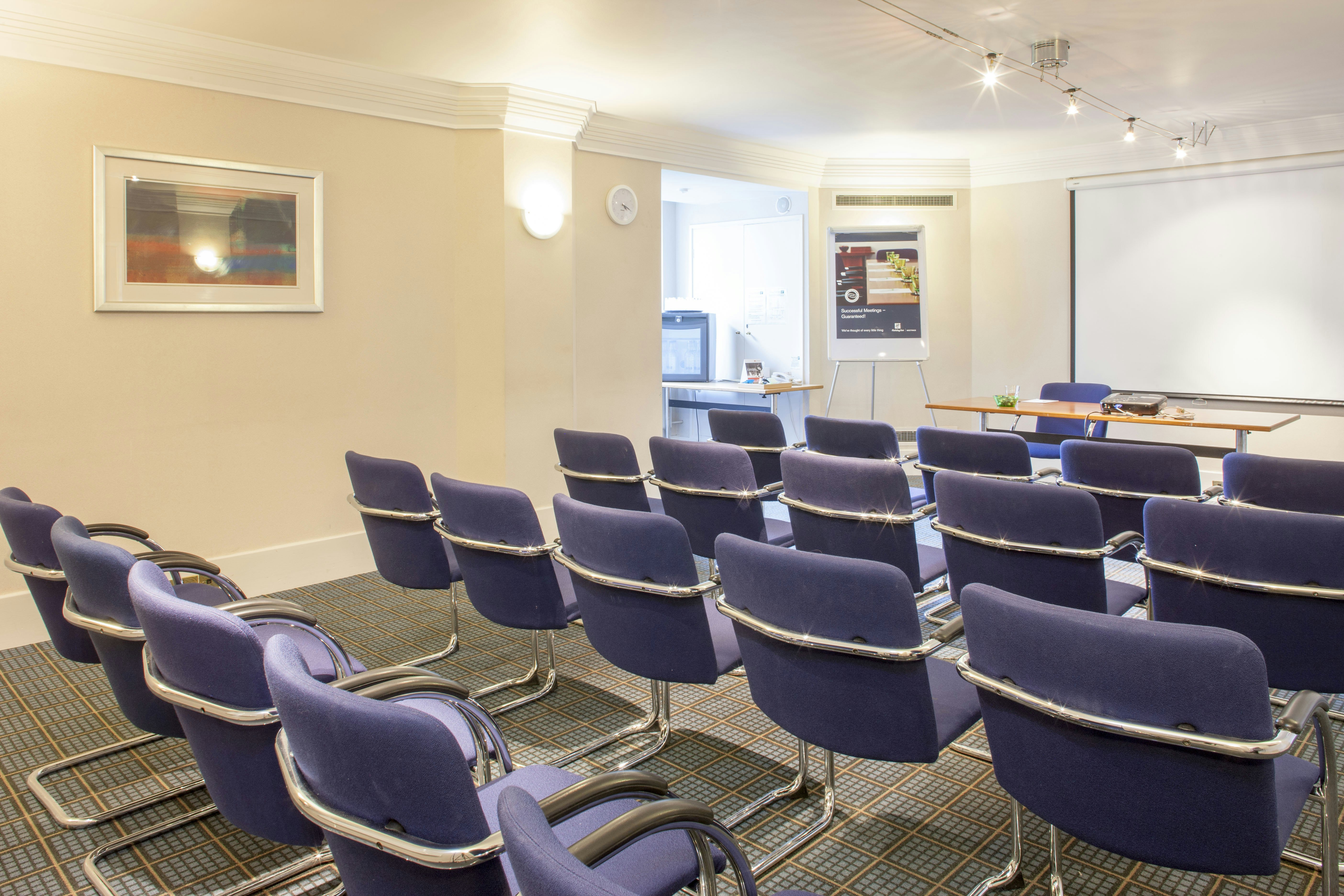 HOLIDAY INN LEEDS BRIGHOUSE 37/50