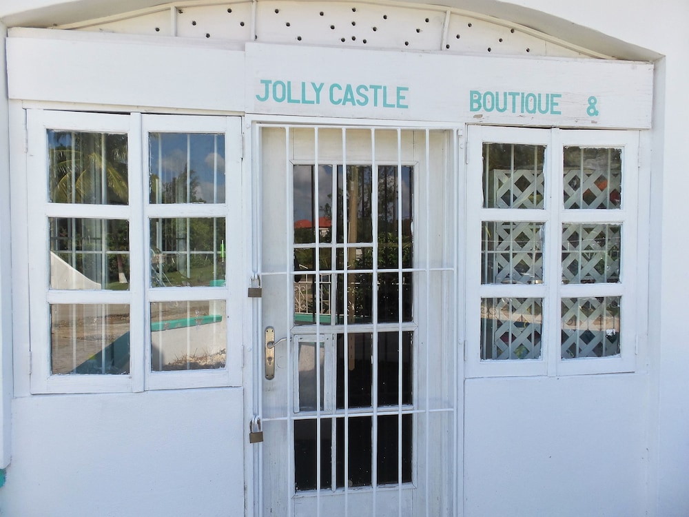 The Apartments At Jolly Castle 2/41