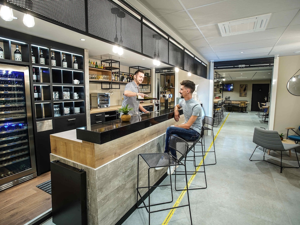 Hotel Ibis Tours centre Giraudeau 45/57