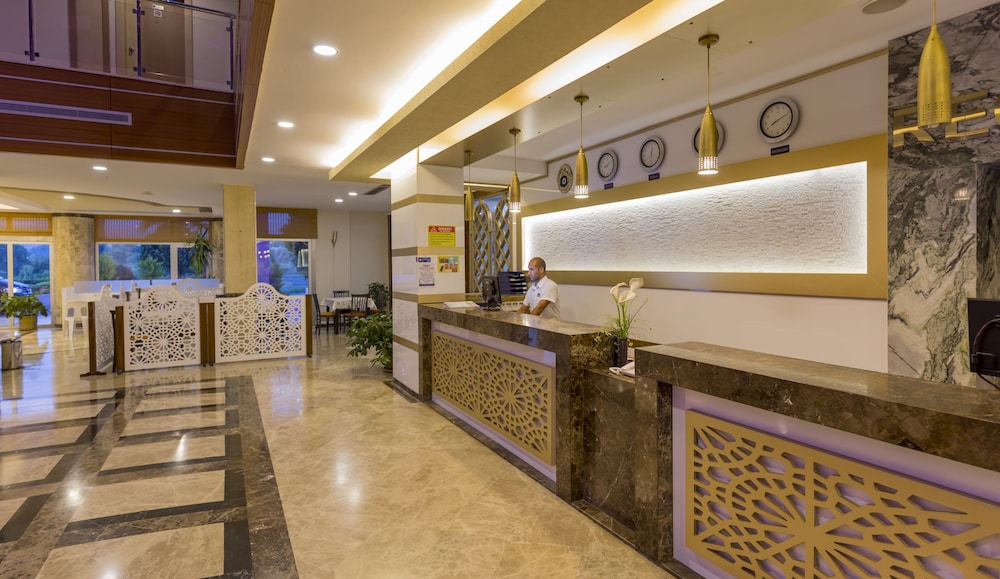 Holiday Garden Resort 6/40