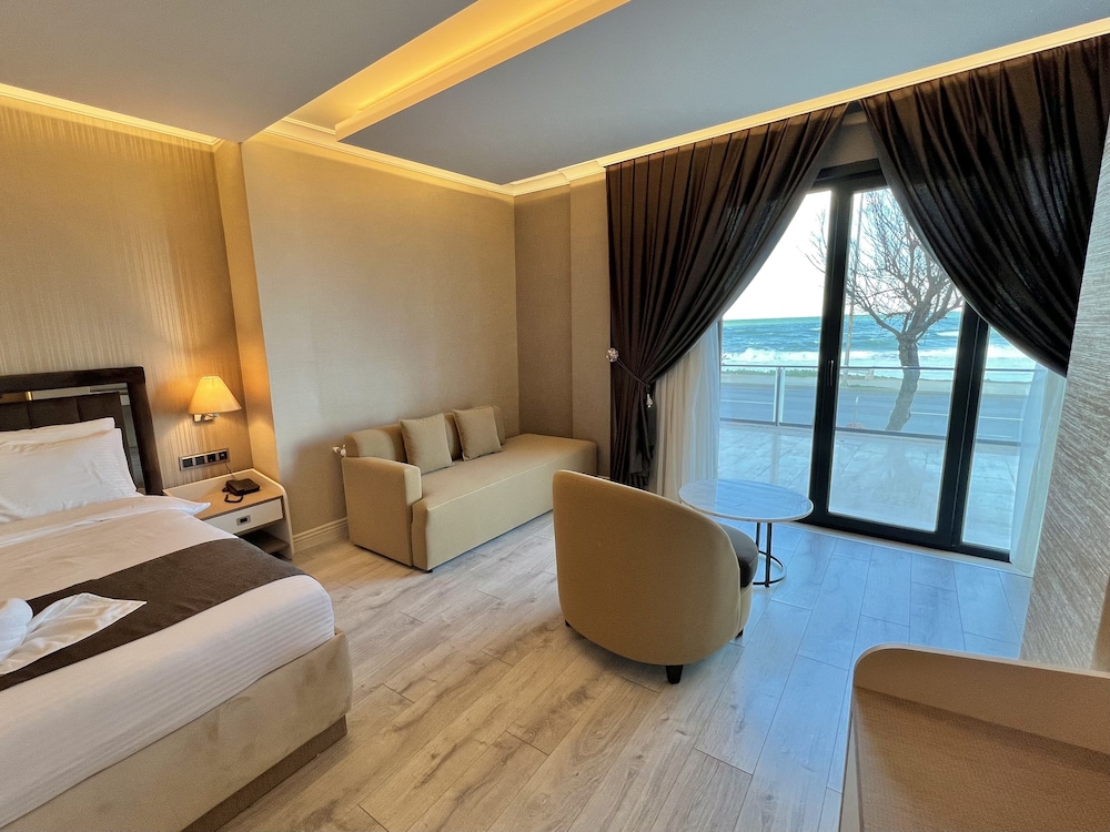 MQ Hotel Suites 22/60