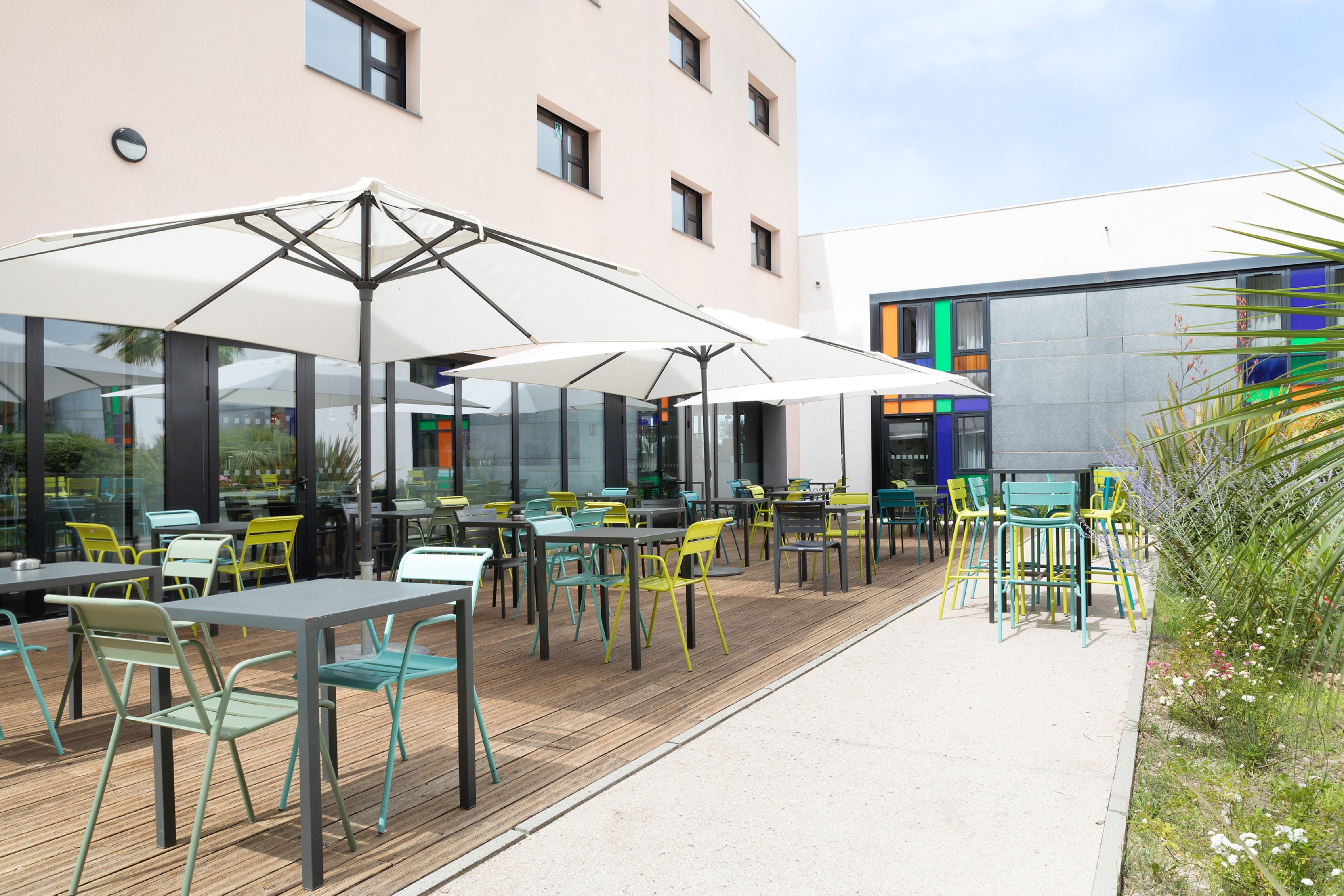 Holiday inn Marseille Airport (Ex Golden Tulip) 73/81